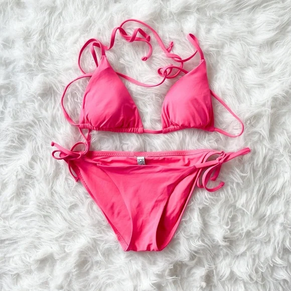 Becca Bikini - Picture 2 of 5